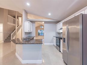 2042 Cross Breeze Dr, Wellington FL 33414