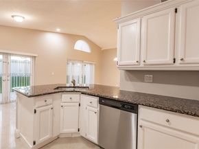 2042 Cross Breeze Dr, Wellington FL 33414