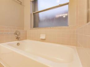 2042 Cross Breeze Dr, Wellington FL 33414