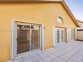 2042 Cross Breeze Dr, Wellington FL 33414