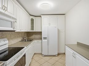 3731 N Country Club Dr 1421, Aventura FL 33180