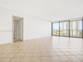 3731 N Country Club Dr 1421, Aventura FL 33180
