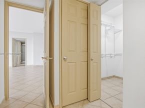 3731 N Country Club Dr 1421, Aventura FL 33180