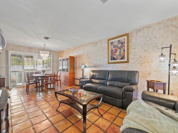 12806 SW 91st Ct, Miami FL 33176