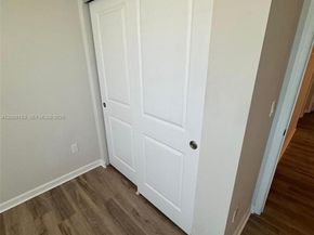 5629 Mentmore Dr, Mangonia Park FL 33407
