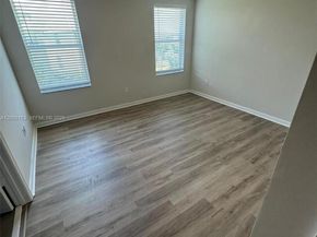 5629 Mentmore Dr, Mangonia Park FL 33407