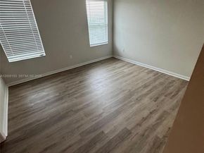 5629 Mentmore Dr, Mangonia Park FL 33407