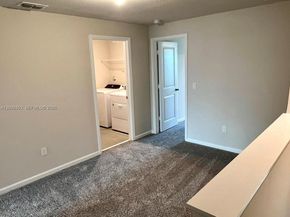 5629 Mentmore Dr, Mangonia Park FL 33407