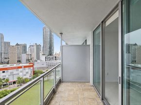 90 SW 3rd St 1608, Miami FL 33130