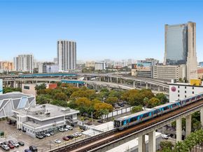 90 SW 3rd St 1608, Miami FL 33130