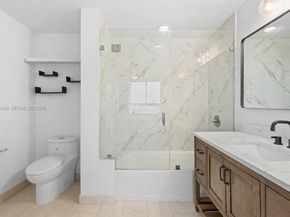 90 SW 3rd St 1608, Miami FL 33130