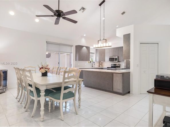 11893 Fountainside Cir, Boynton Beach FL 33437