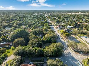 8200 Sunset Dr, Miami FL 33143