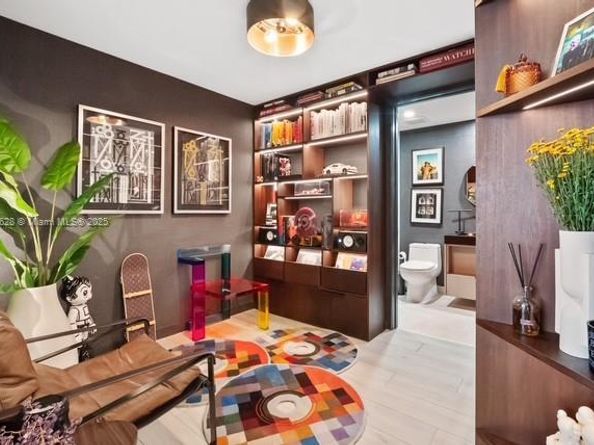 488 NE 18th St. 715, Miami FL 33132