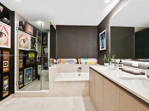 488 NE 18th St. 715, Miami FL 33132