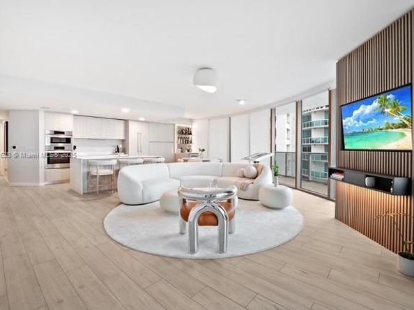 488 NE 18th St. 715, Miami FL 33132