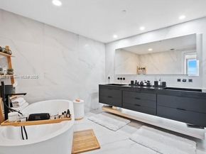 488 NE 18th St. 715, Miami FL 33132