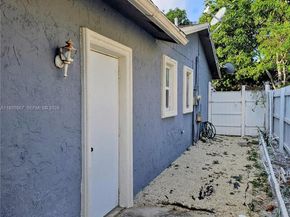 7601 Kimberly Blvd, North Lauderdale FL 33068