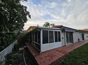 5753 NW 98th Ave, Doral FL 33178