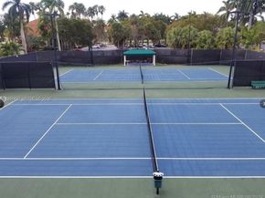 5753 NW 98th Ave, Doral FL 33178