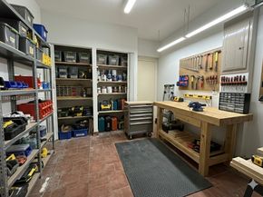 5753 NW 98th Ave, Doral FL 33178