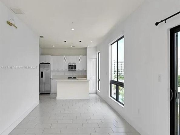 8167 NW 41st St E406, Doral FL 33166