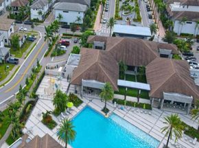 8167 NW 41st St E406, Doral FL 33166
