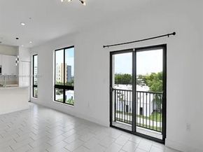 8167 NW 41st St E406, Doral FL 33166