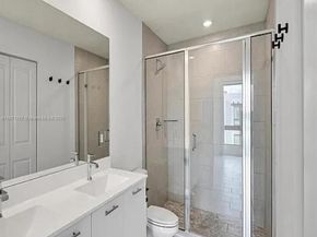 8167 NW 41st St E406, Doral FL 33166