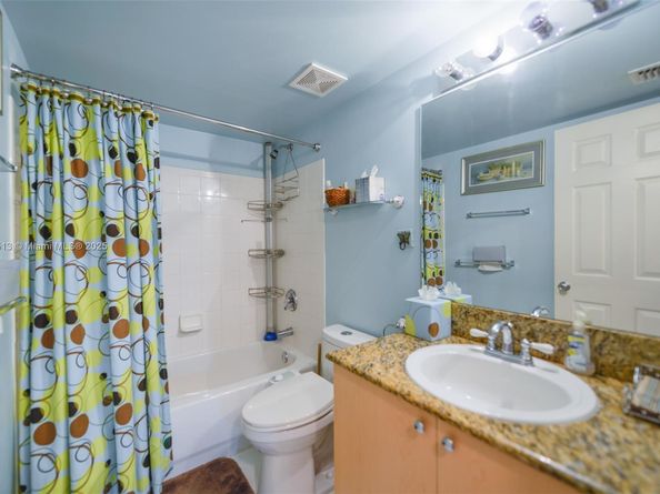 2811 NE 185th St 801, Aventura FL 33180