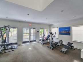 2811 NE 185th St 801, Aventura FL 33180