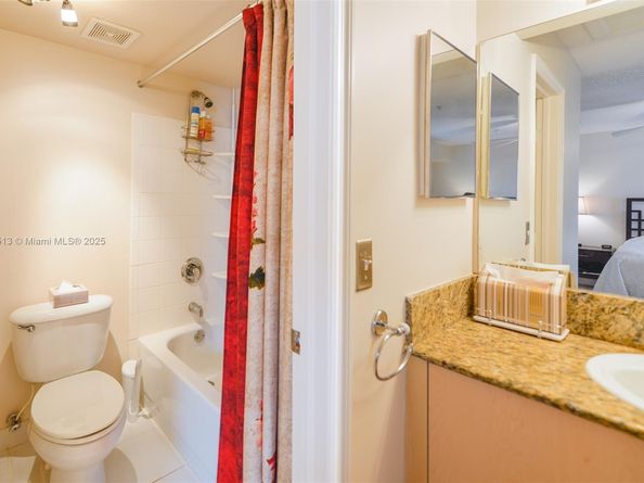 2811 NE 185th St 801, Aventura FL 33180