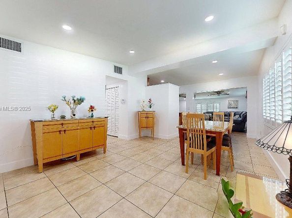 5010 SW 111th Ave, Miami FL 33165