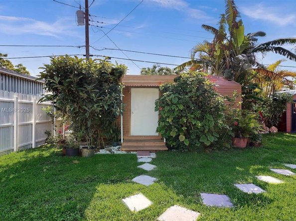5010 SW 111th Ave, Miami FL 33165
