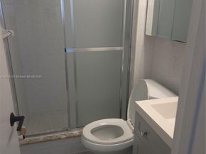 467 Golden Isles Dr 110, Hallandale Beach FL 33009