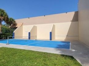 16175 Golf Club Rd 308, Weston FL 33326