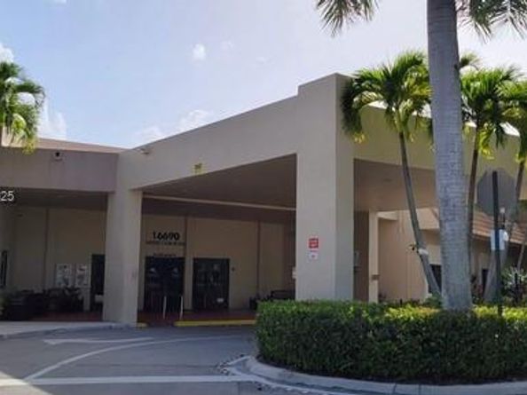 16175 Golf Club Rd 308, Weston FL 33326