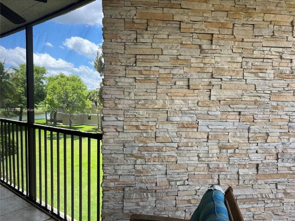 16175 Golf Club Rd 308, Weston FL 33326