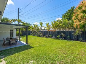 4401 NE 13th Ave, Oakland Park FL 33334