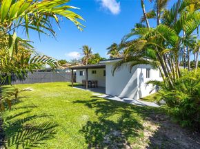 4401 NE 13th Ave, Oakland Park FL 33334