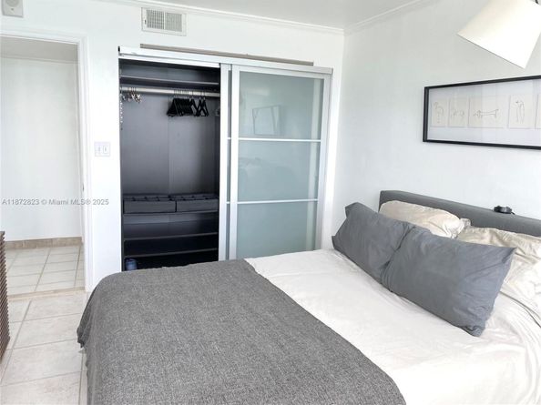 7135 Collins Ave 1806, Miami Beach FL 33141