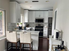 5217 SW 87th Ave, Cooper City FL 33328