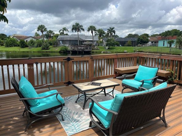 5217 SW 87th Ave, Cooper City FL 33328