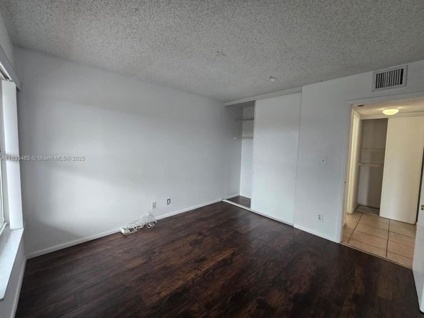 405 S Pine Island Rd 401D, Plantation FL 33324