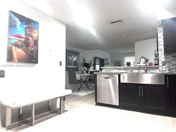 1543 Barcelona Way 530, Weston FL 33327