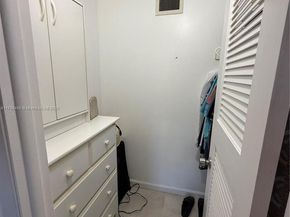 400 SE 10th St 214, Deerfield Beach FL 33441