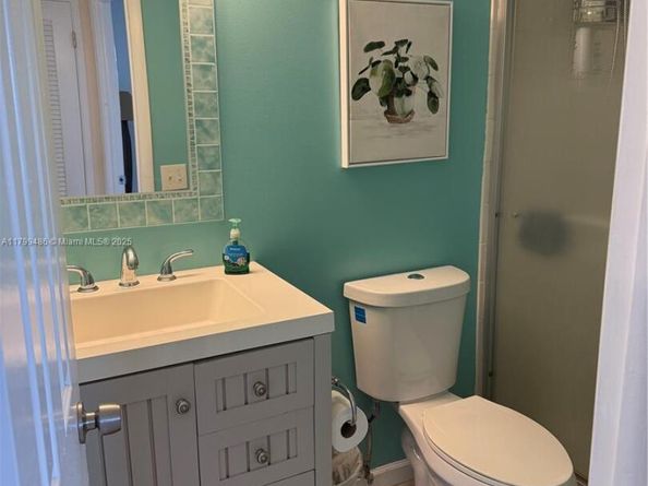 400 SE 10th St 214, Deerfield Beach FL 33441