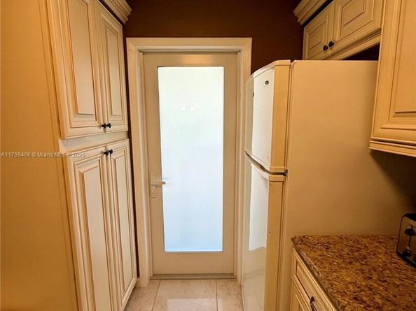 400 SE 10th St 214, Deerfield Beach FL 33441