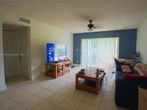 11201 SW 13th St 101, Pembroke Pines FL 33025