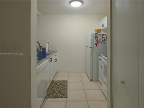 11201 SW 13th St 101, Pembroke Pines FL 33025